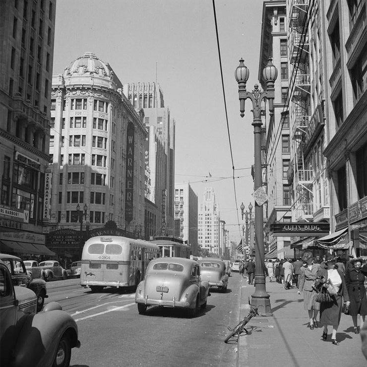 Los Angeles Street Scene in 1942 Wall Mural-Vintage-Eazywallz